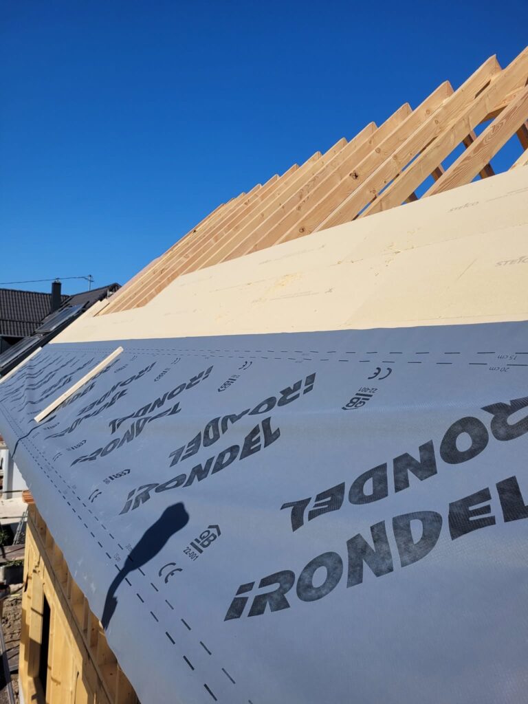 Entreprise d’isolation de toiture en laine de bois RGE